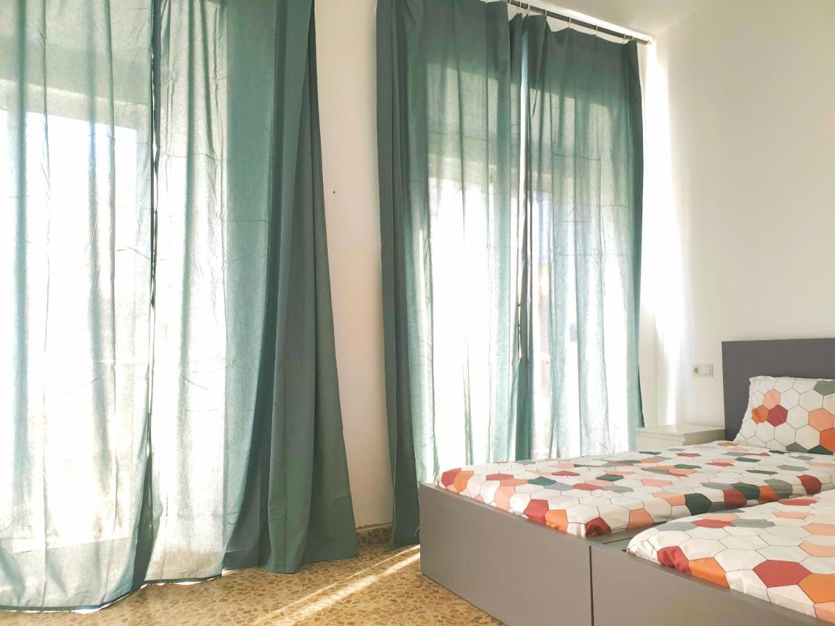 Sunny Malaga Centre Flats, 2 Options, With Balcony Or Terrace Málaga Exterior foto